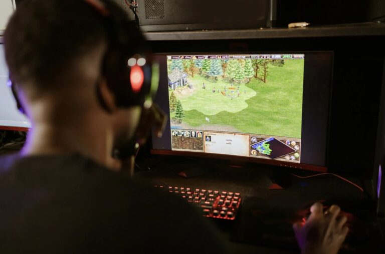 The Rise of Mobile Video Games and the Shift Toward Instant Play